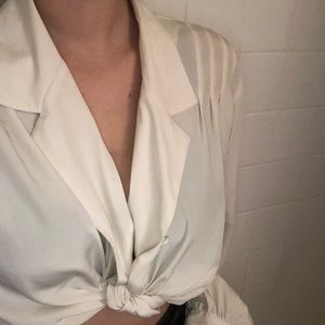 Vintage cream button down blouse 🤍😍